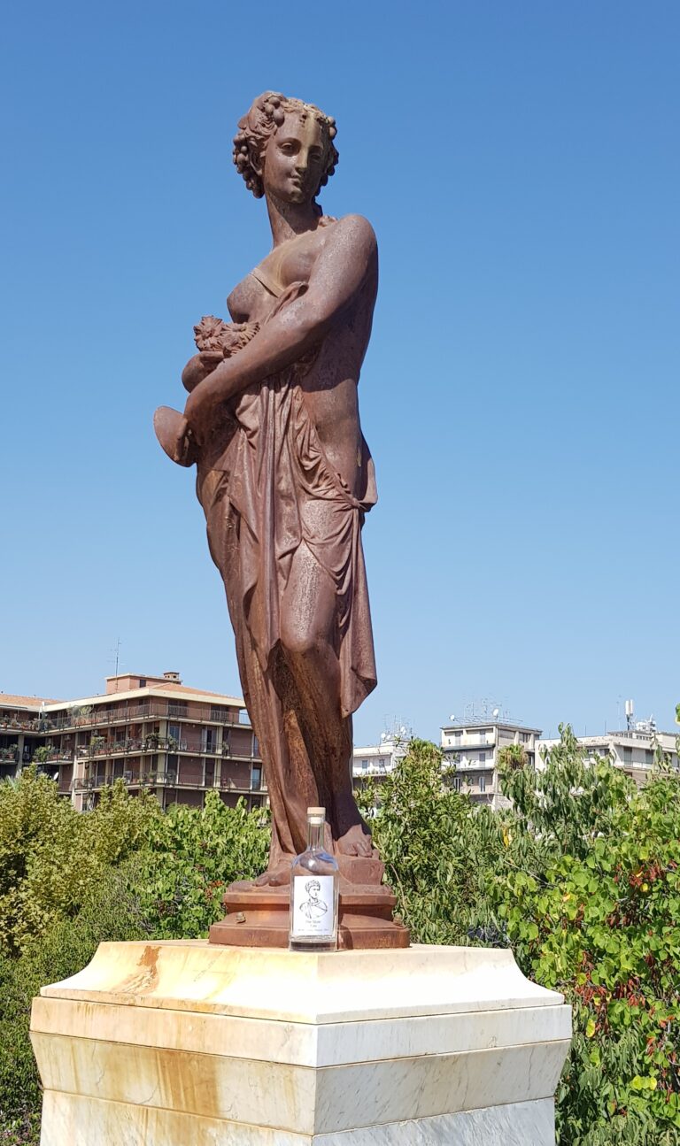 Statue2